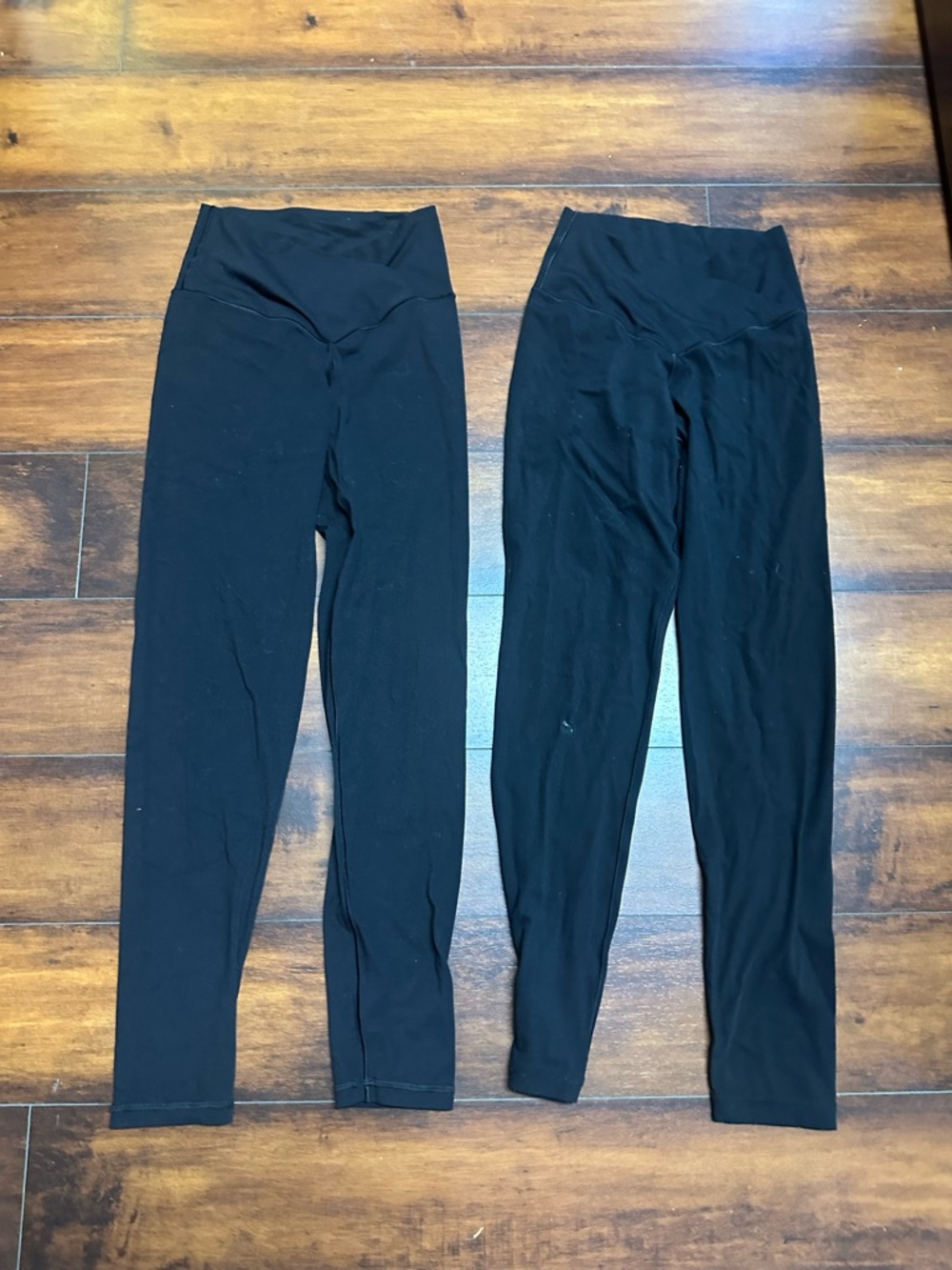 OFFLINE by aerie Black High-Waist V-Cut Leggings (Pair) SMALL
